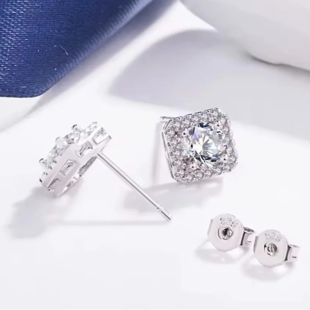 Elegant 925 Silver Jewelry Set with Crystal Accents - Picture 5 of 6